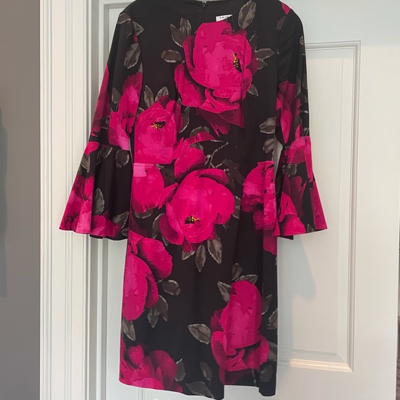Trina Turk Dresses & Skirts - TRINA TURK Black and pink floral dress